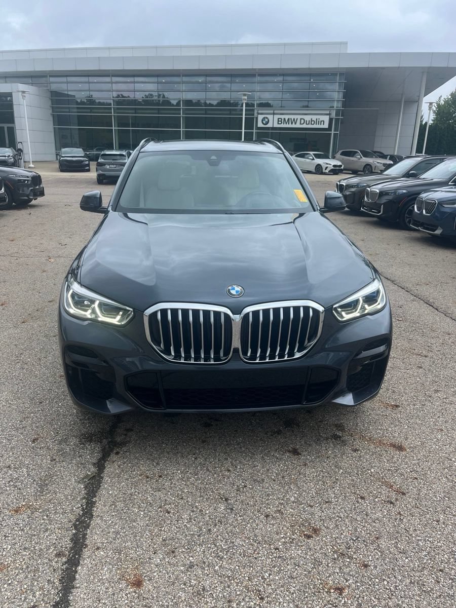 Used 2022 BMW X5 xDrive40i w/ M Sport Package AWD/4WD image 2