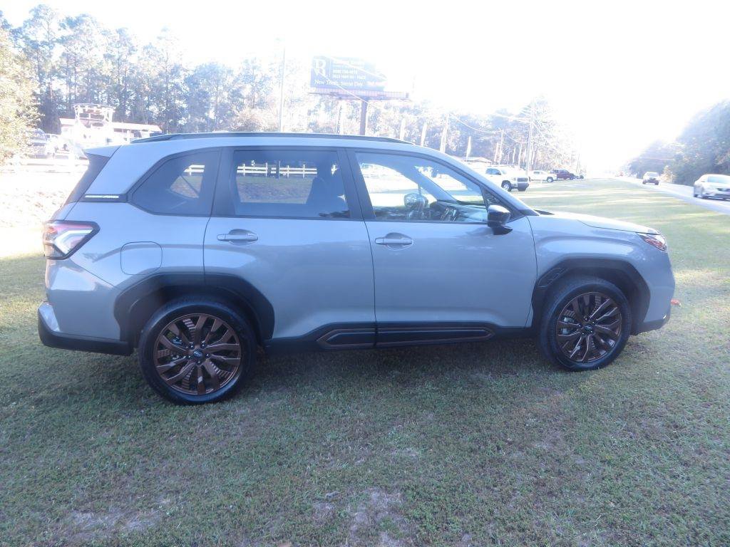 Used 2025 Subaru Forester Sport AWD/4WD image 5
