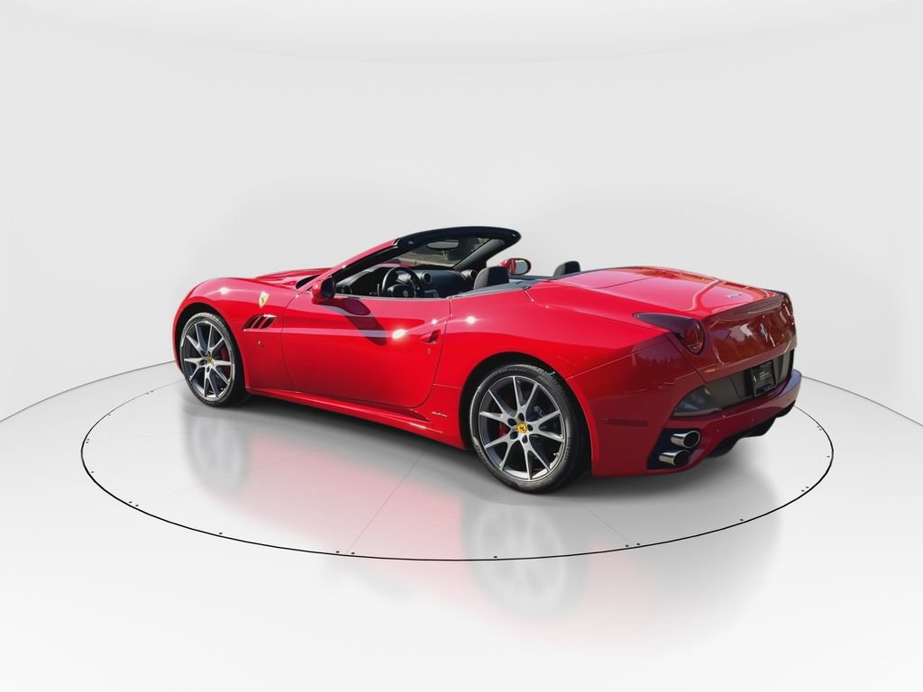 Used 2010 Ferrari California RWD image 6