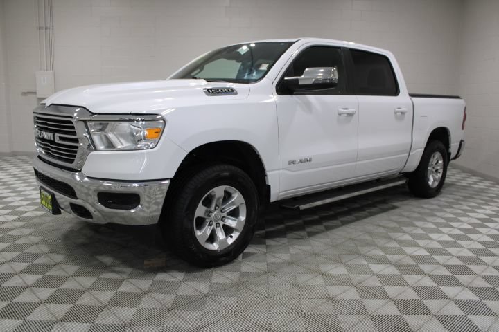 Used 2024 RAM 1500 Laramie AWD/4WD image 7