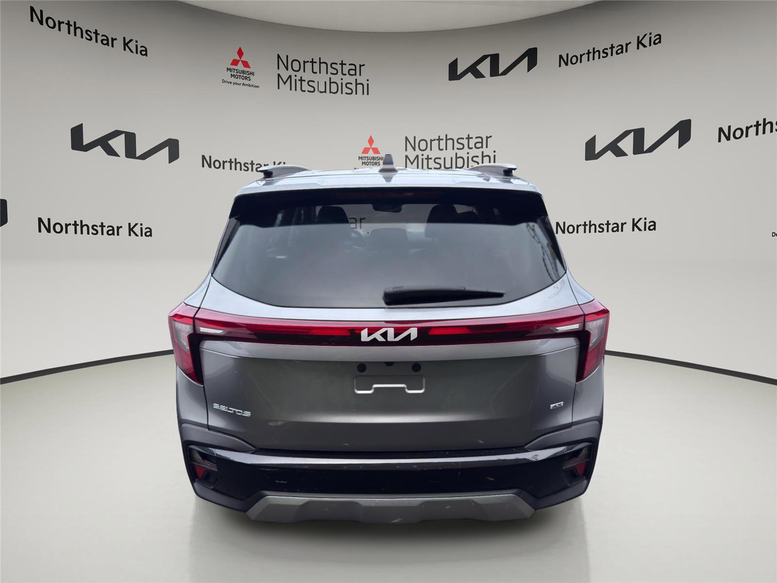 Used 2024 Kia Seltos S image 3