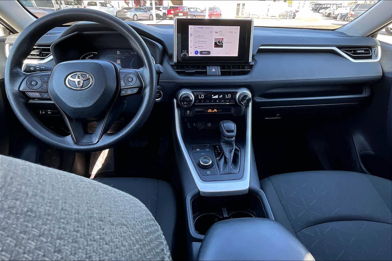 Used 2024 Toyota RAV4 XLE AWD/4WD image 14