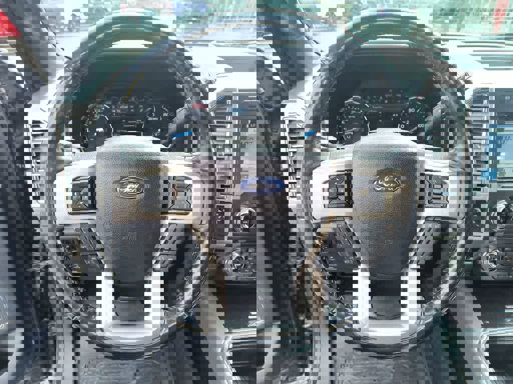 Used 2017 Ford F350 Platinum w/ Platinum Ultimate Package image 14