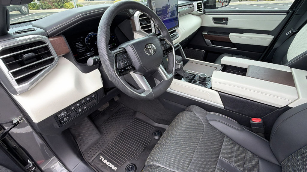 Used 2023 Toyota Tundra Capstone AWD/4WD image 10