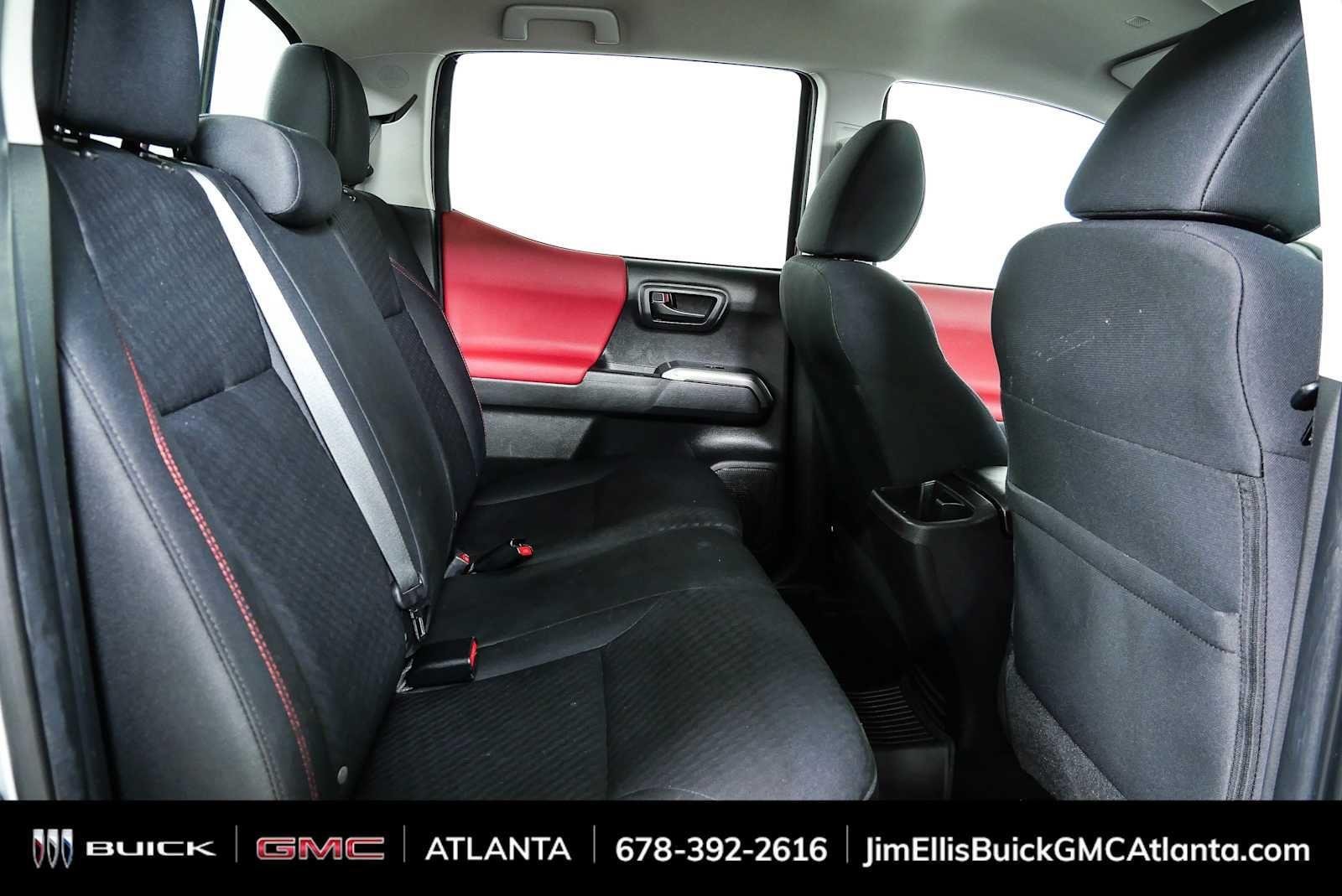 Used 2022 Toyota Tacoma SR5 AWD/4WD image 19
