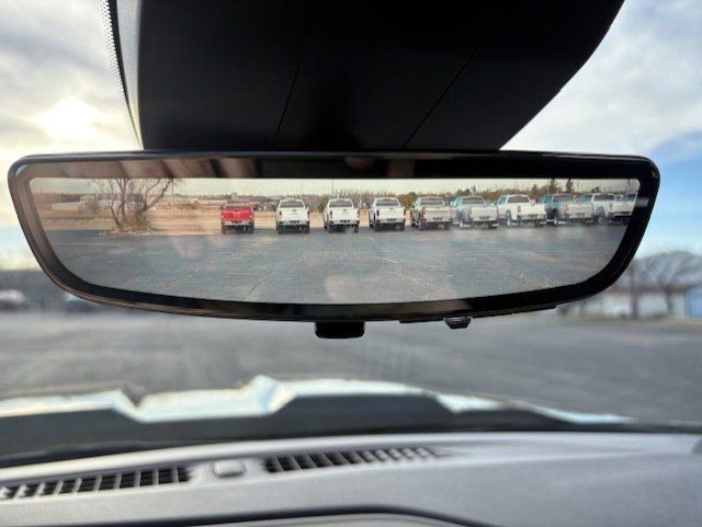 Used 2025 Chevrolet Silverado 1500 ZR2 w/ Technology Package image 12