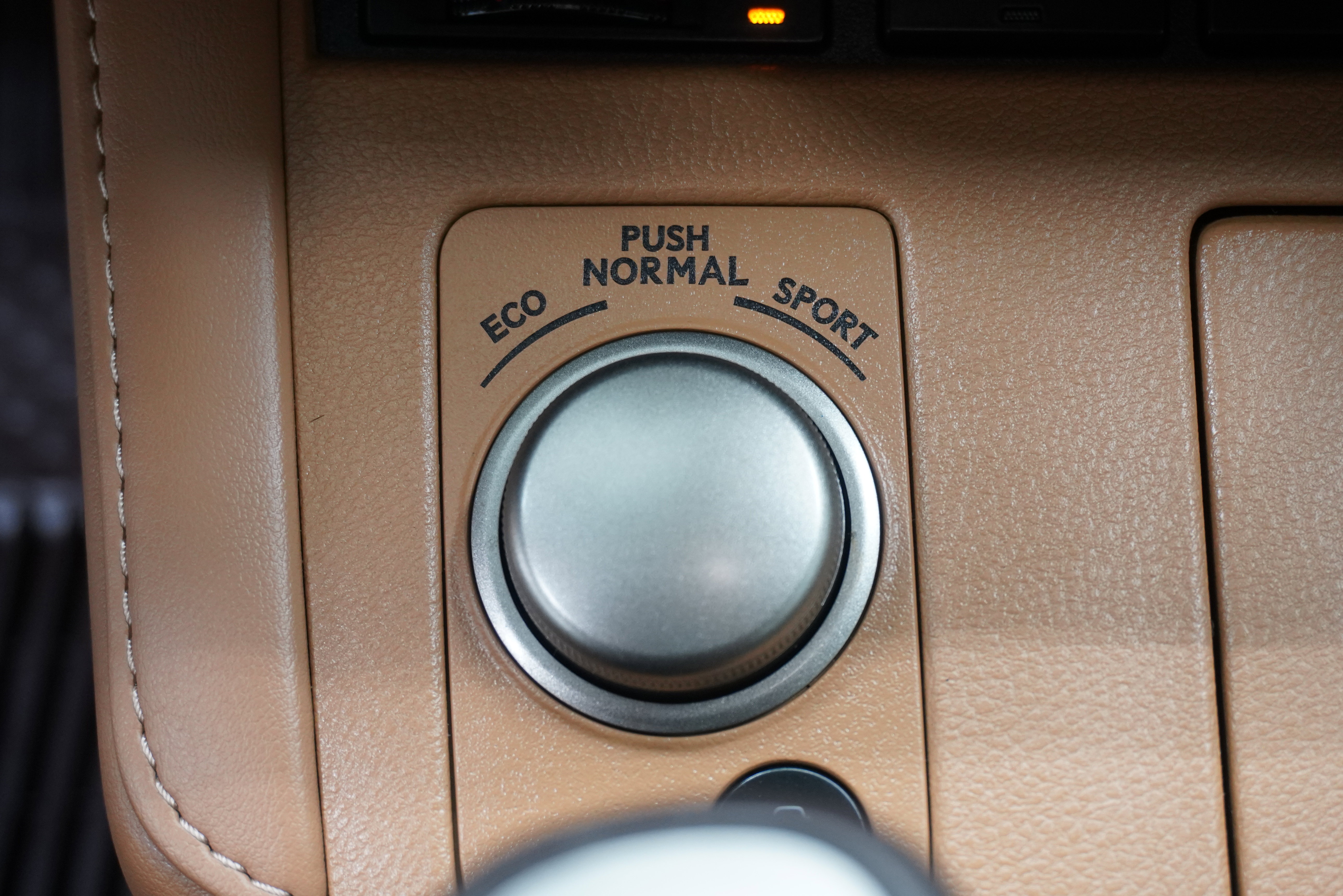 Used 2018 Lexus ES 350 w/ Luxury Package w/Wood Trim FWD image 21
