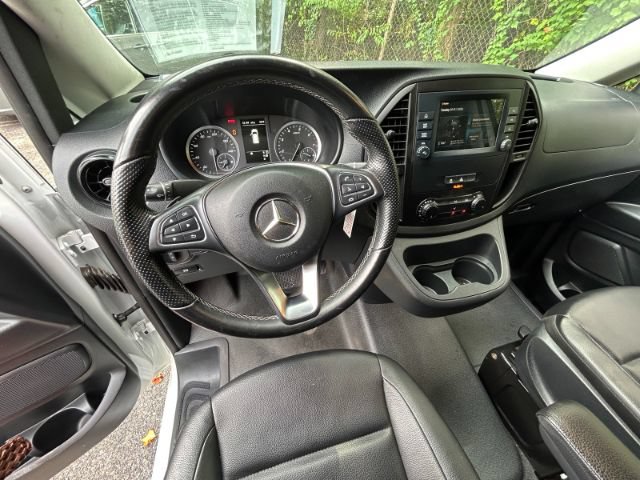 Used 2022 Mercedes-Benz Metris image 11