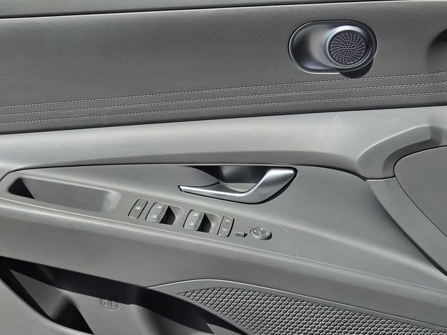 Used 2024 Hyundai Elantra SEL image 21