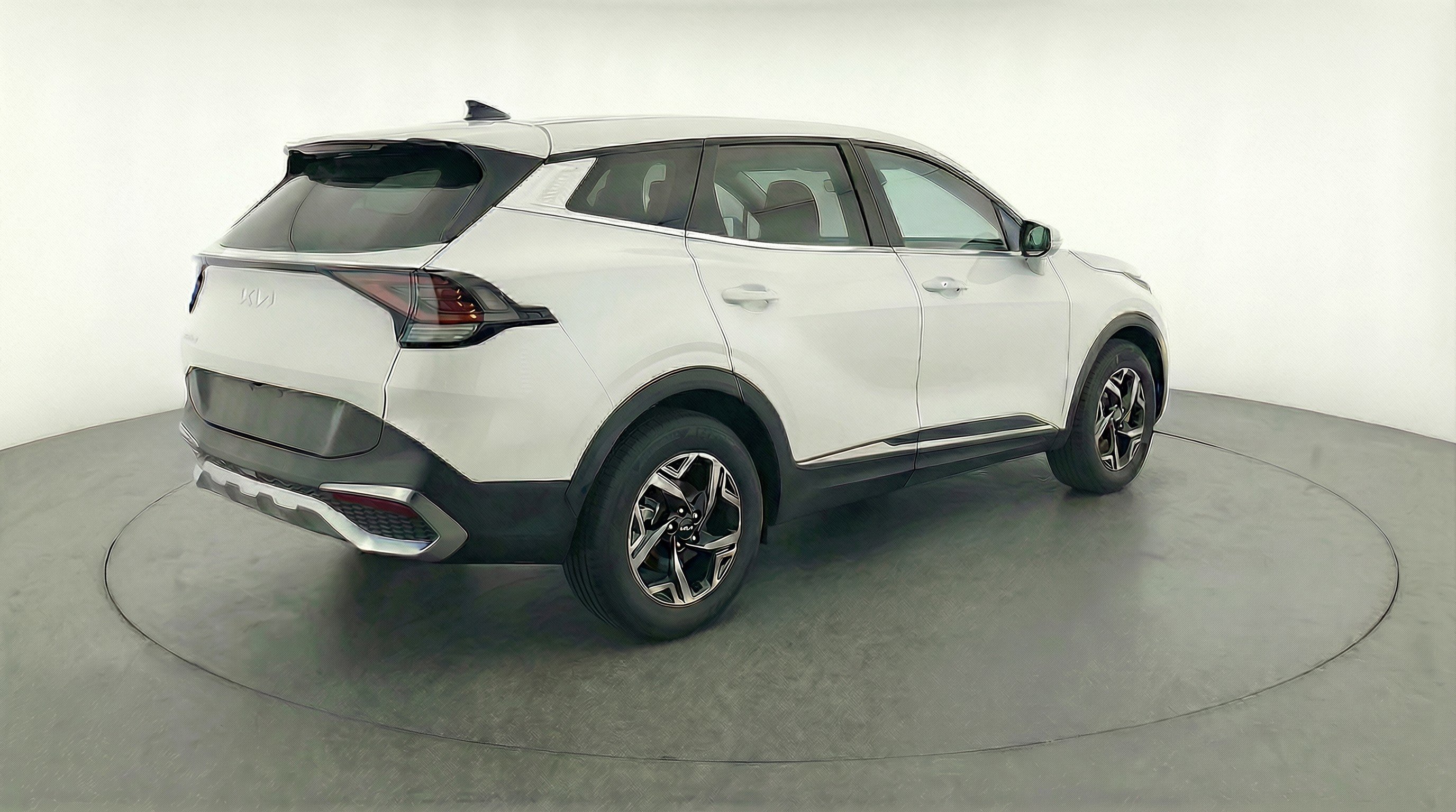 Used 2025 Kia Sportage LX image 9