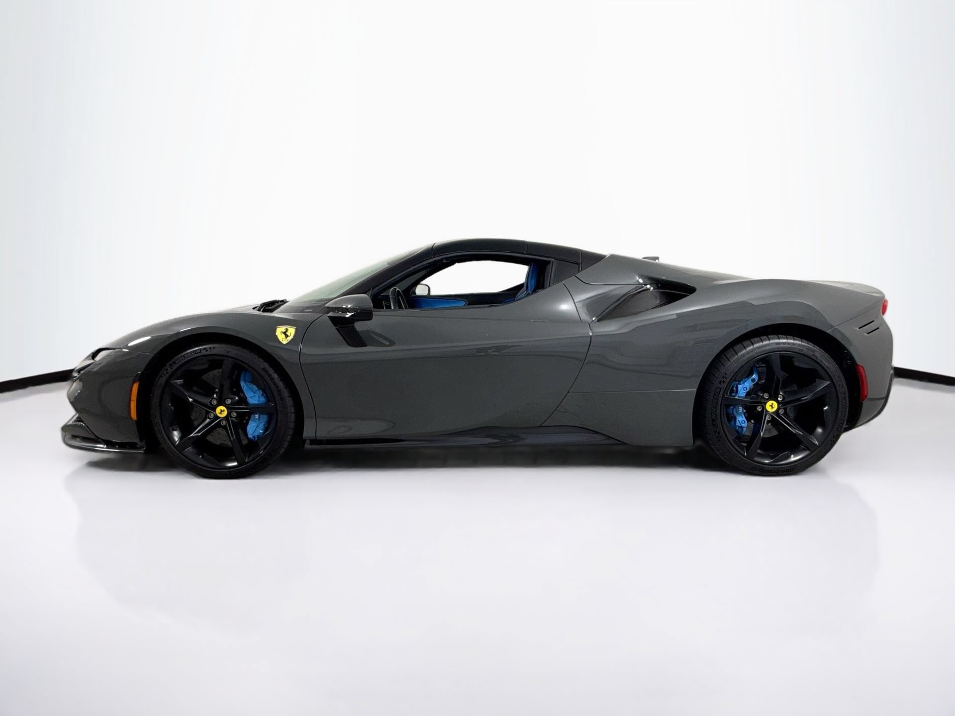 Certified 2024 Ferrari SF90 Spider AWD/4WD image 4