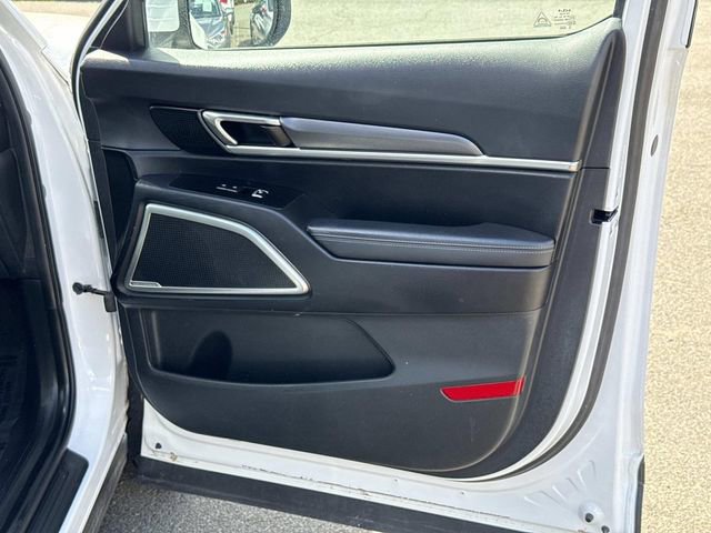 Used 2023 Kia Telluride S w/ S Sunroof Package image 8