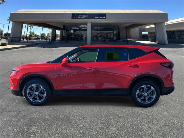 Used 2024 Chevrolet Blazer LT image 2