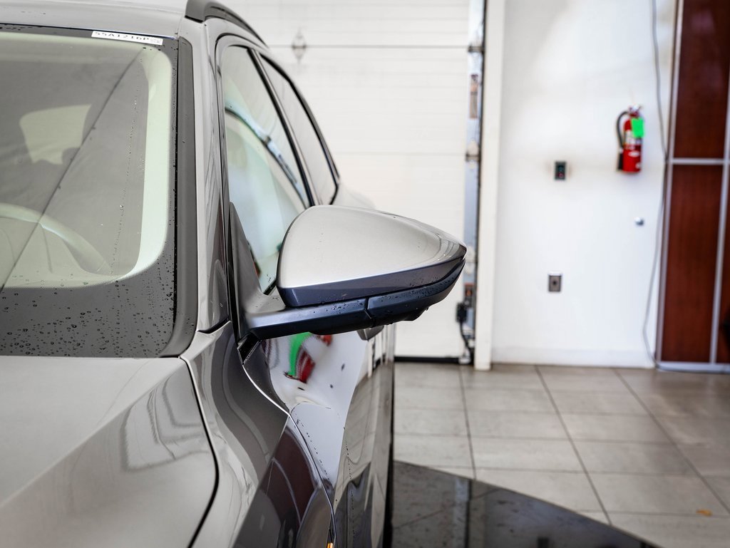 Used 2022 Audi e-tron Premium w/ Convenience Plus Package image 13