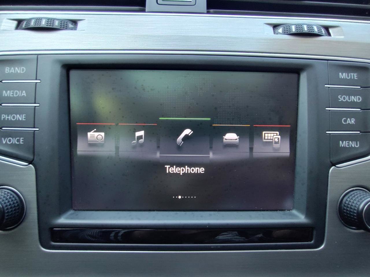 Used 2016 Volkswagen Golf SE image 32