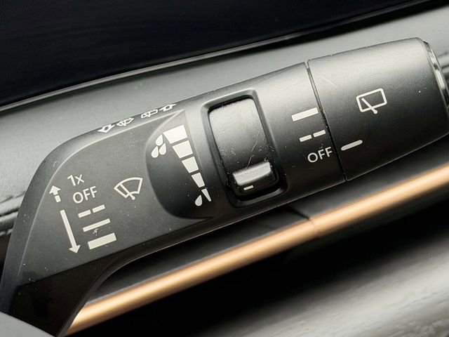Used 2023 Nissan Ariya FWD image 23