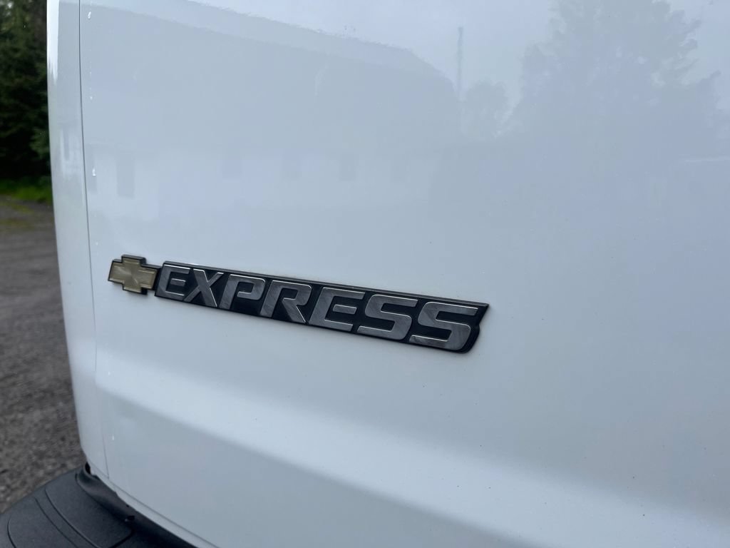 Used 2020 Chevrolet Express 2500 w/ Driver Convenience Package RWD image 40