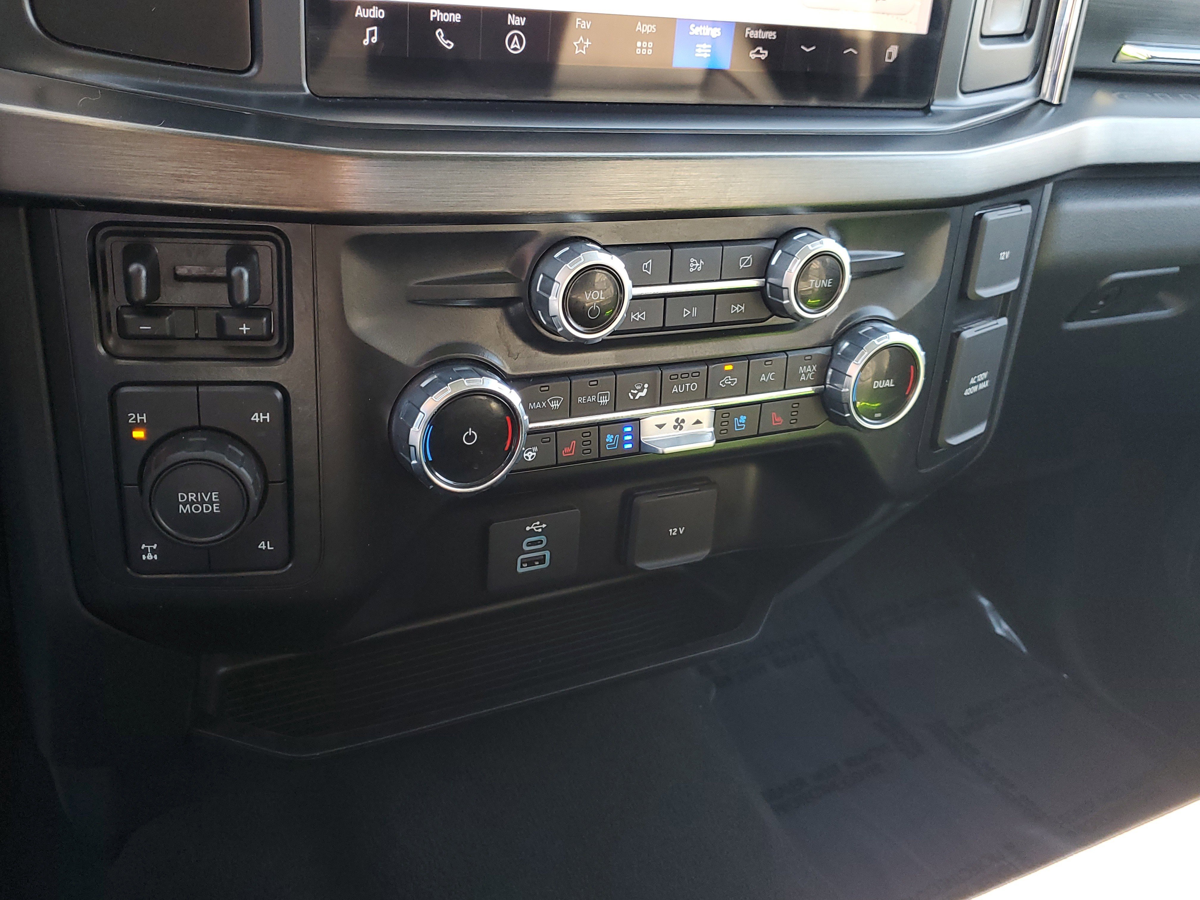 Used 2024 Ford F250 Lariat w/ Sport Appearance Package image 24