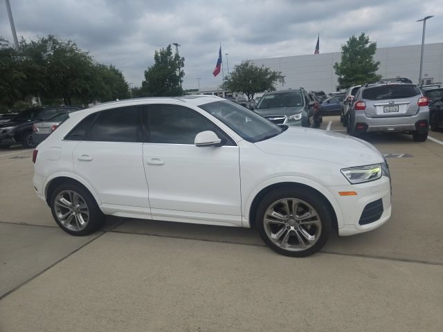 Used 2017 Audi Q3 2.0T Premium Plus w/ Premium Plus Package AWD/4WD image 2