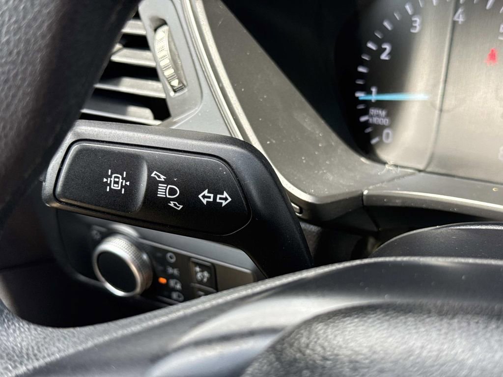 Used 2020 Ford Escape S image 34