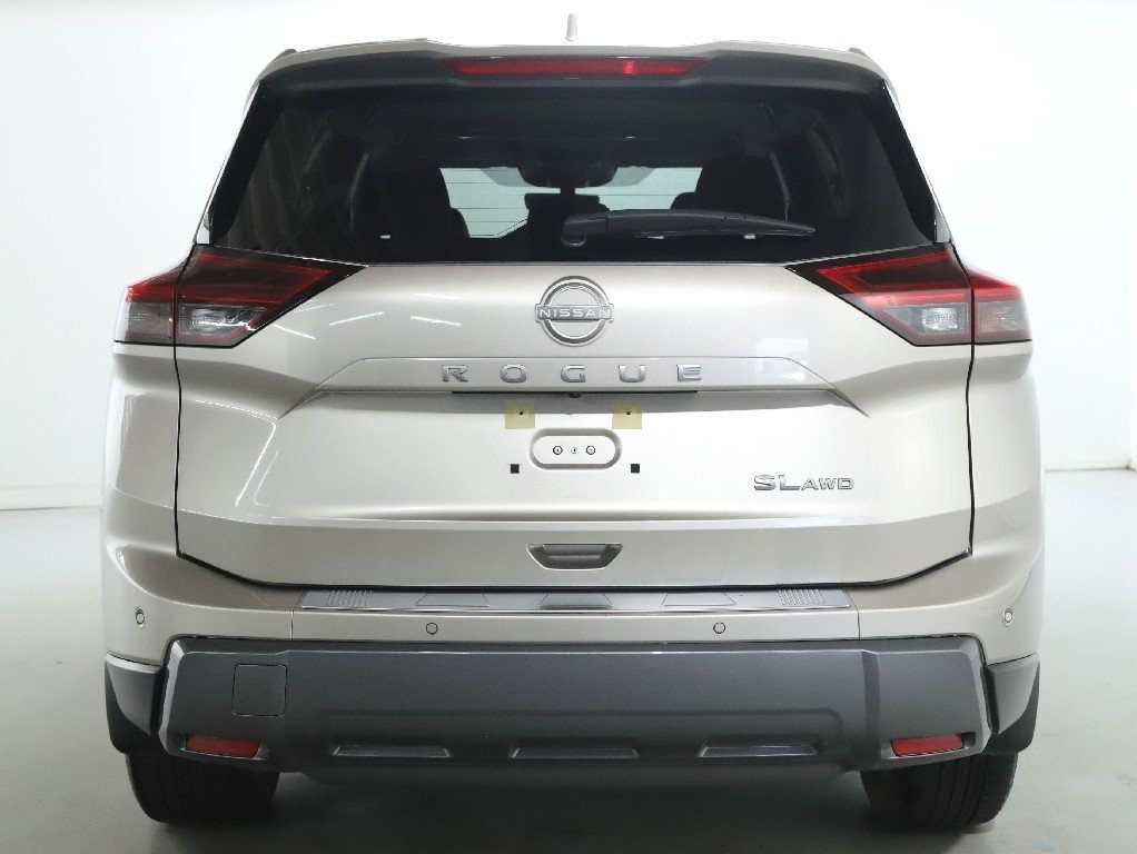 Certified 2024 Nissan Rogue SL image 43