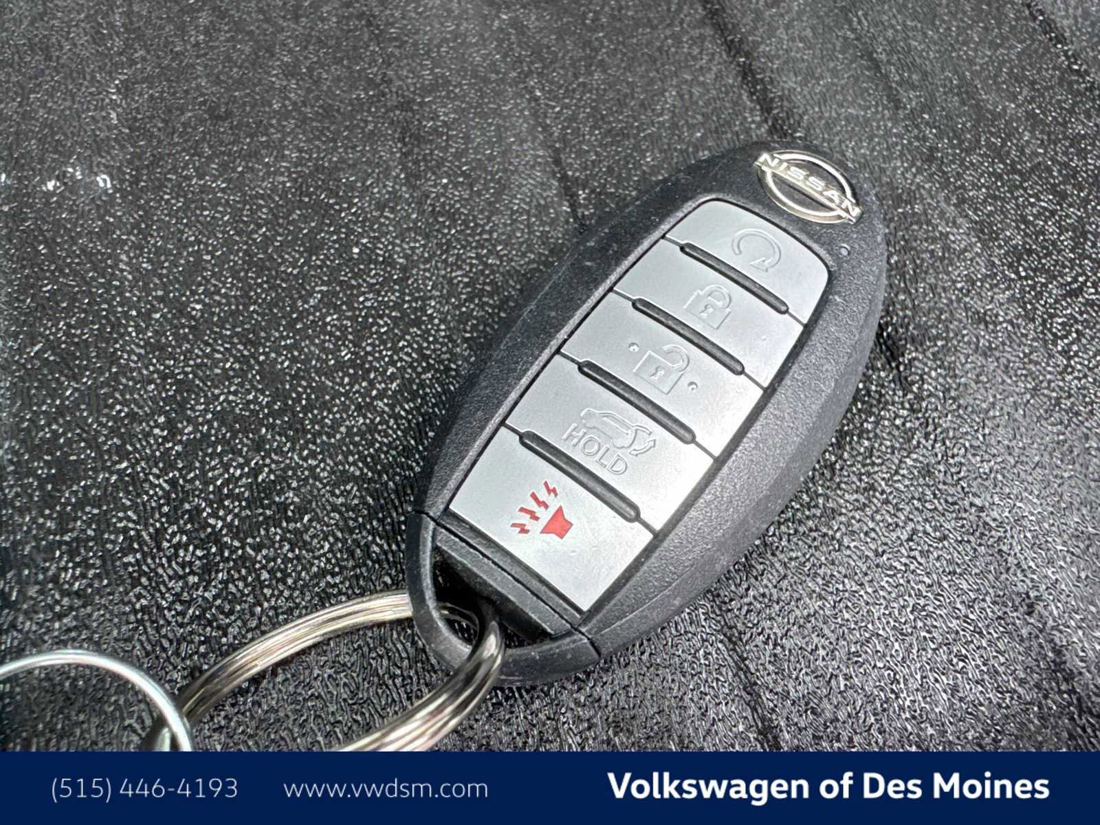 Used 2022 Nissan Pathfinder Platinum w/ Cargo Package image 19