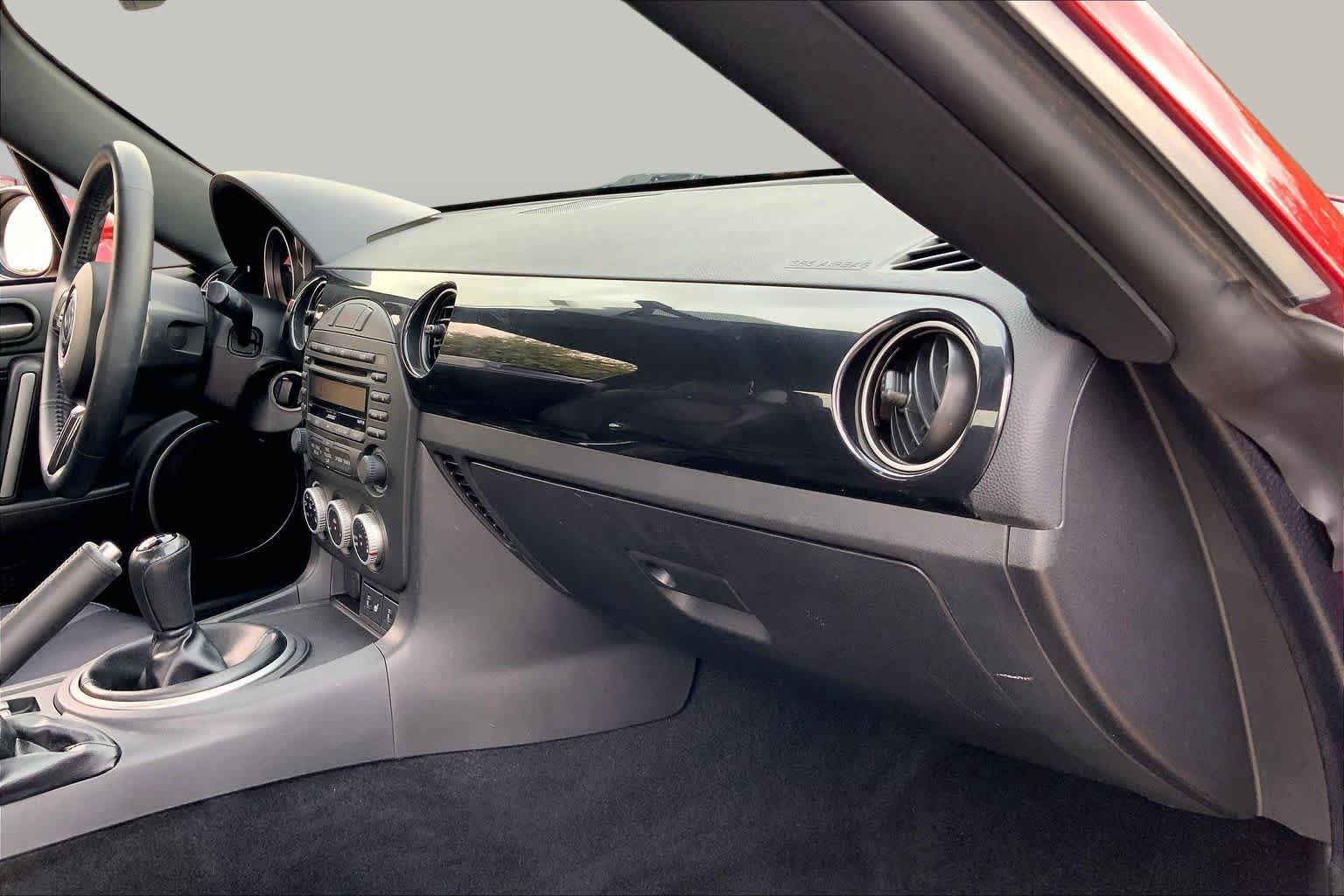 Used 2015 MAZDA MX-5 Miata Grand Touring w/ Premium Package RWD image 19