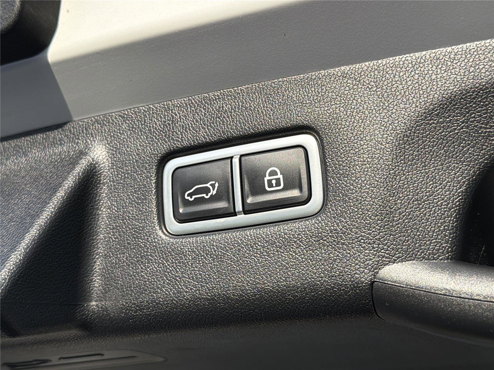 Used 2022 Kia Sorento SX Prestige w/ Panoramic Sunroof Package AWD/4WD image 20