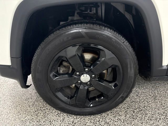 Used 2018 Jeep Compass Latitude image 14