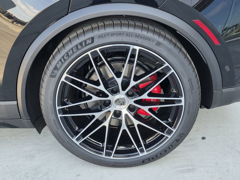 New 2025 Porsche Macan Turbo Electric image 13