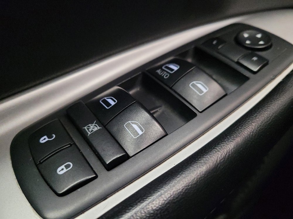 Used 2017 Dodge Journey SE w/ Flexible Seating Group image 27