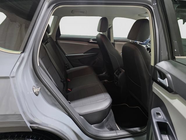 Used 2022 Volkswagen Taos SE AWD/4WD image 32