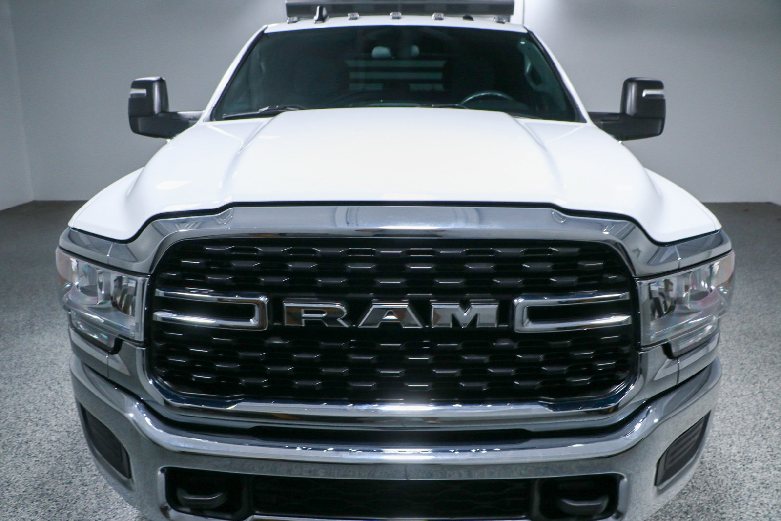 Used 2024 RAM 3500 SLT w/ Quick Order Package 2YG SLT image 4