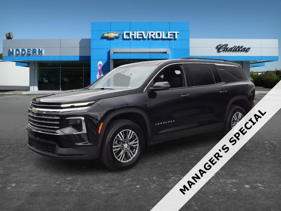 Certified 2026 Chevrolet Traverse LT FWD image 1