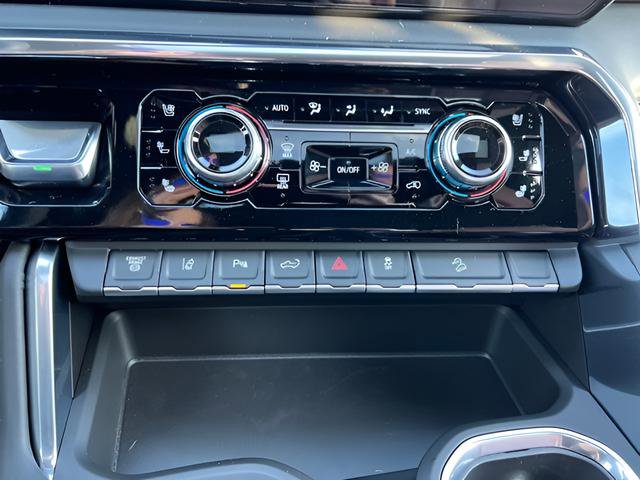 New 2025 GMC Sierra 3500 Denali Ultimate image 17