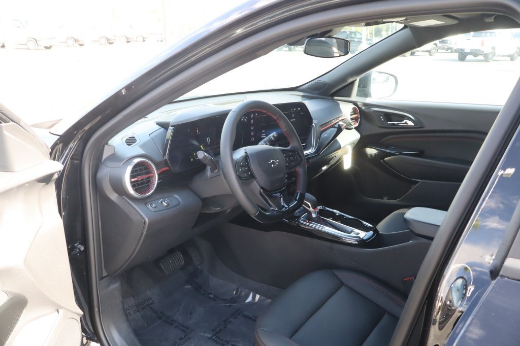 New 2026 Chevrolet Trax RS w/ Driver Confidence Package FWD image 16