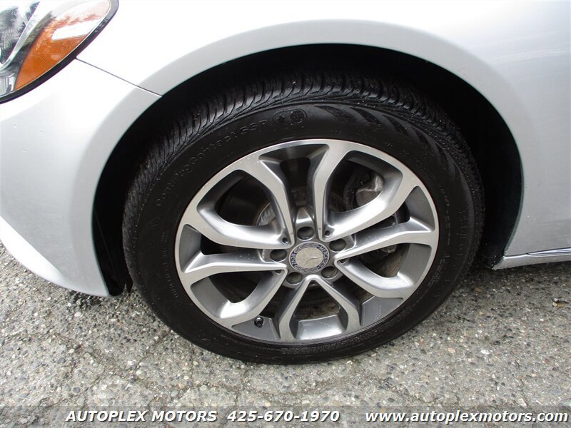 Used 2016 Mercedes-Benz C 300 4MATIC Sedan image 31