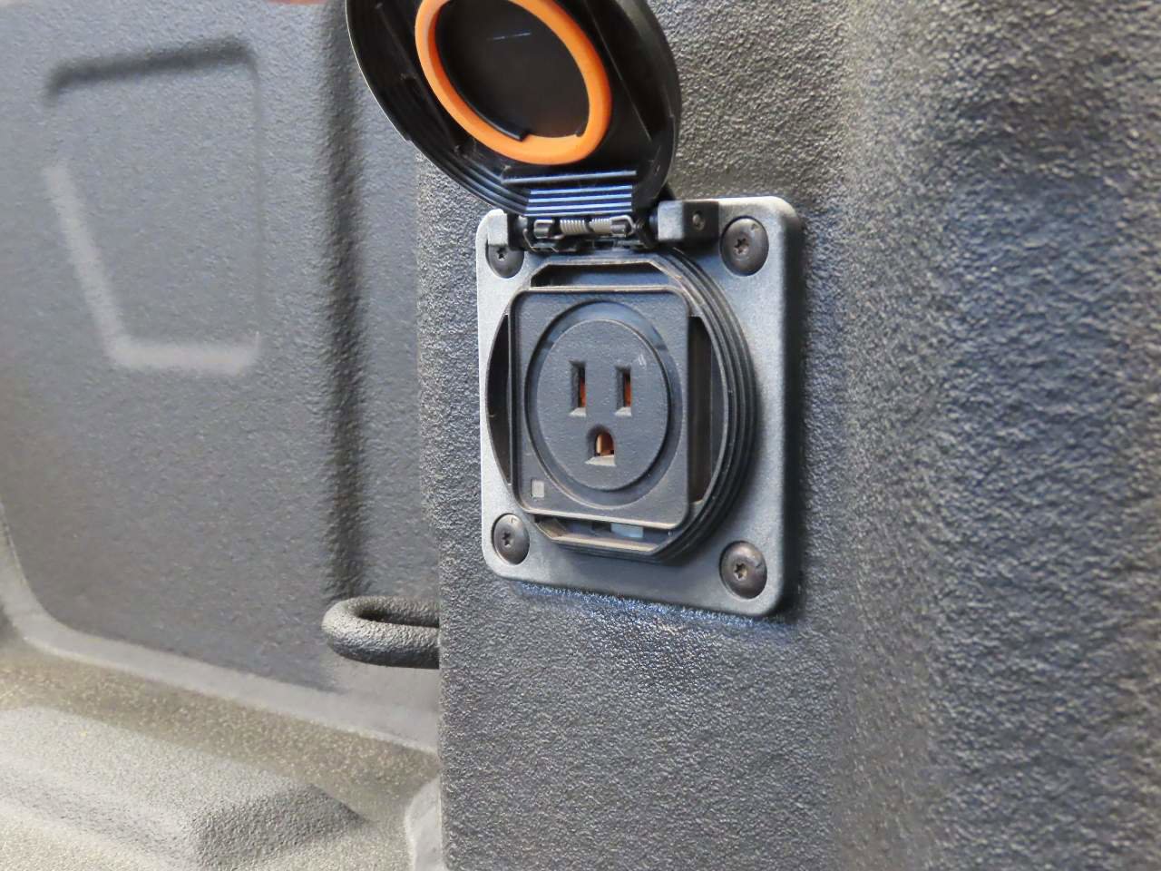 Used 2024 Chevrolet Silverado 1500 High Country image 6
