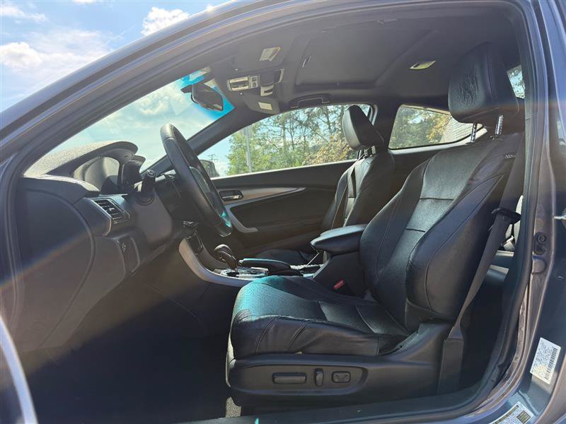 Used 2016 Honda Accord Touring image 12