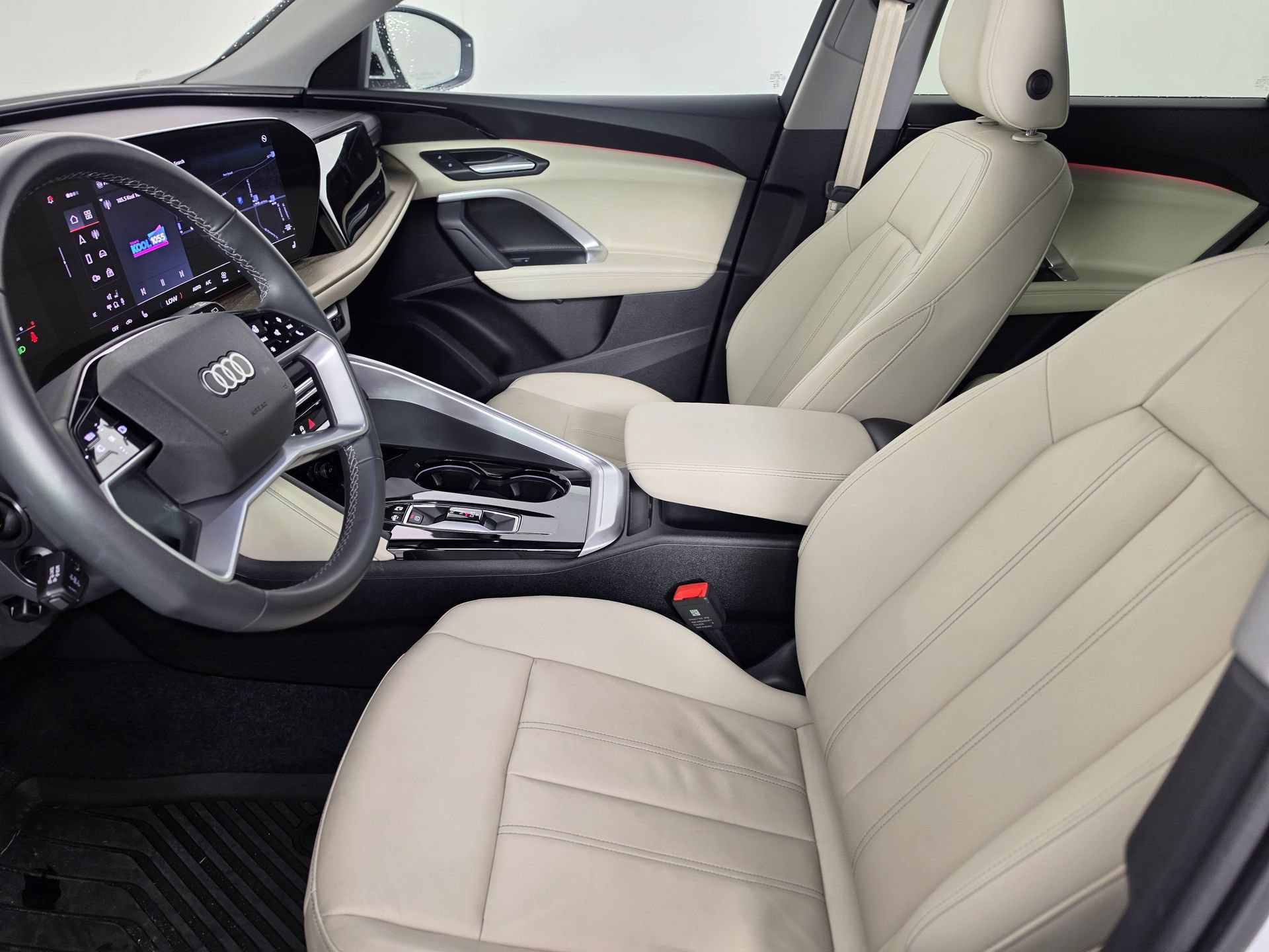 Used 2025 Audi Q5 Premium w/ Convenience Package AWD/4WD image 16