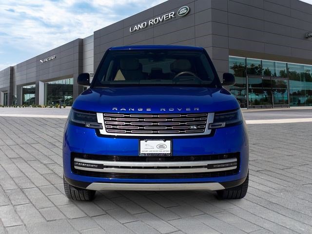 Used 2025 Land Rover Range Rover Autobiography image 8
