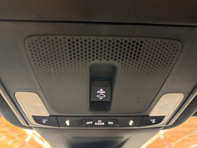 Used 2025 Honda CR-V Sport-L image 34