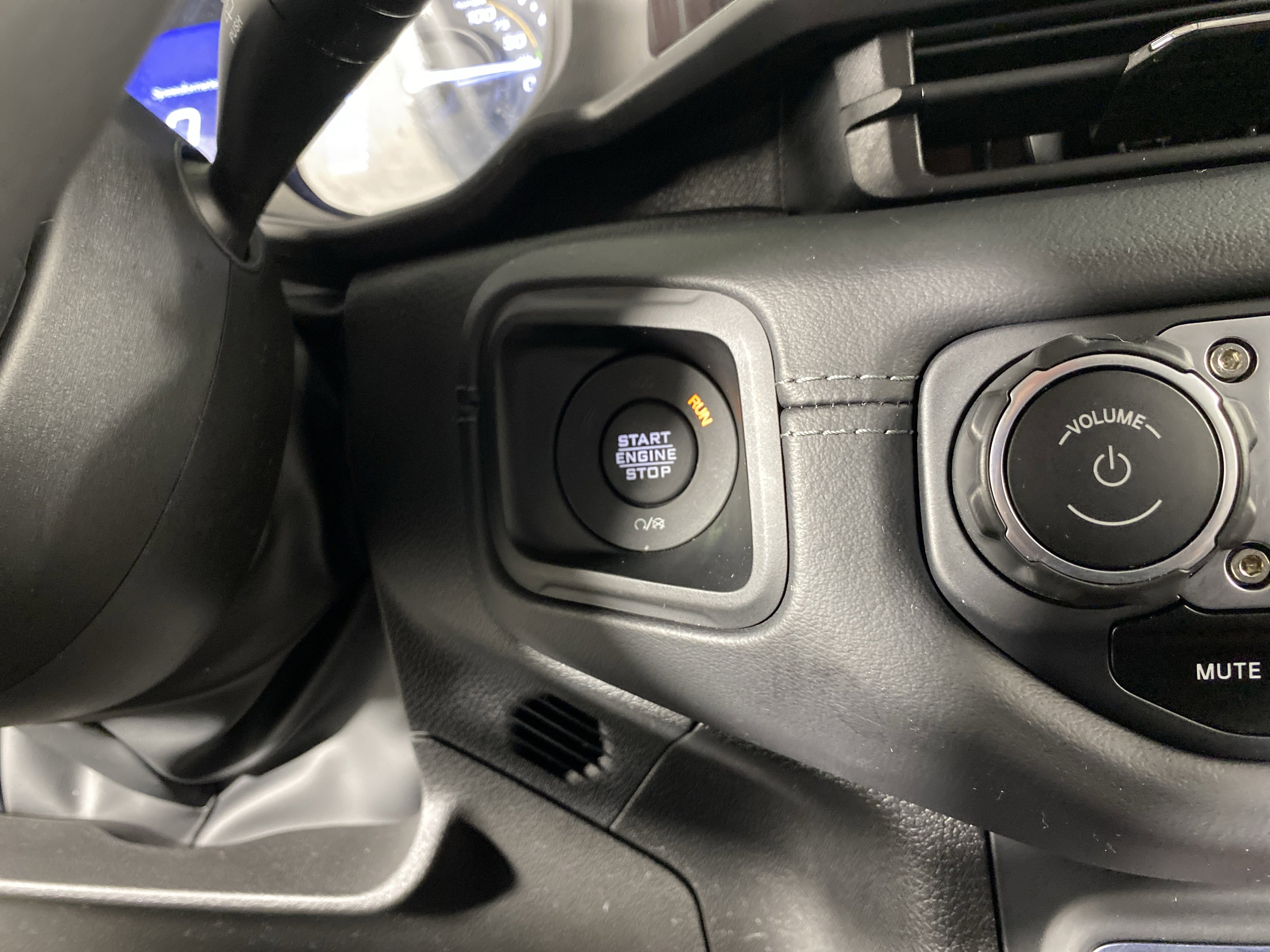 Used 2025 Jeep Wrangler Unlimited Rubicon 4xe AWD/4WD image 24