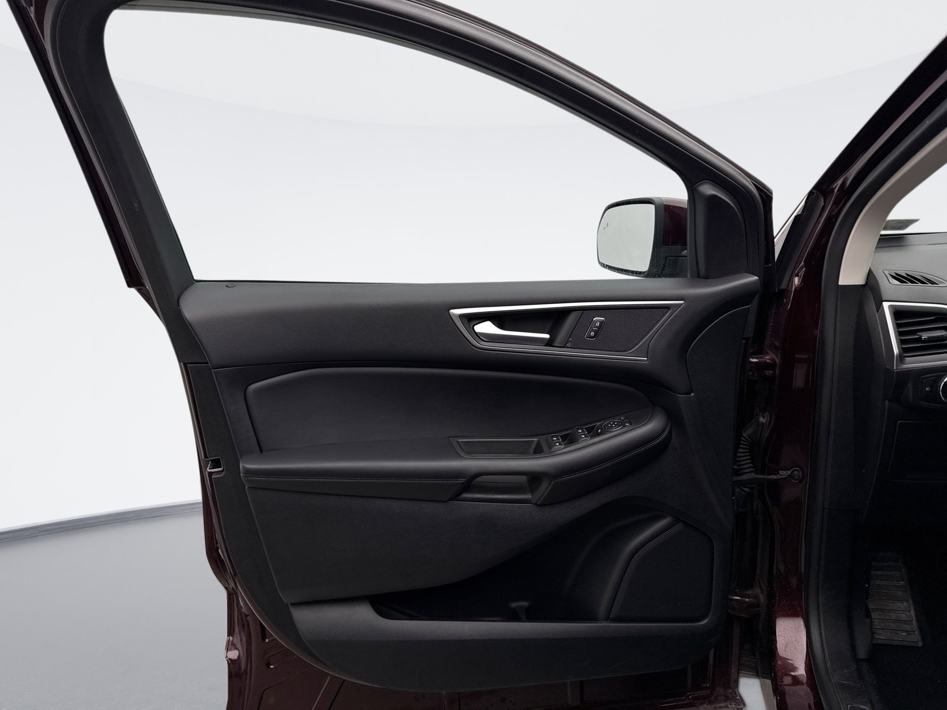 Used 2022 Ford Edge SEL w/ Convenience Package image 9