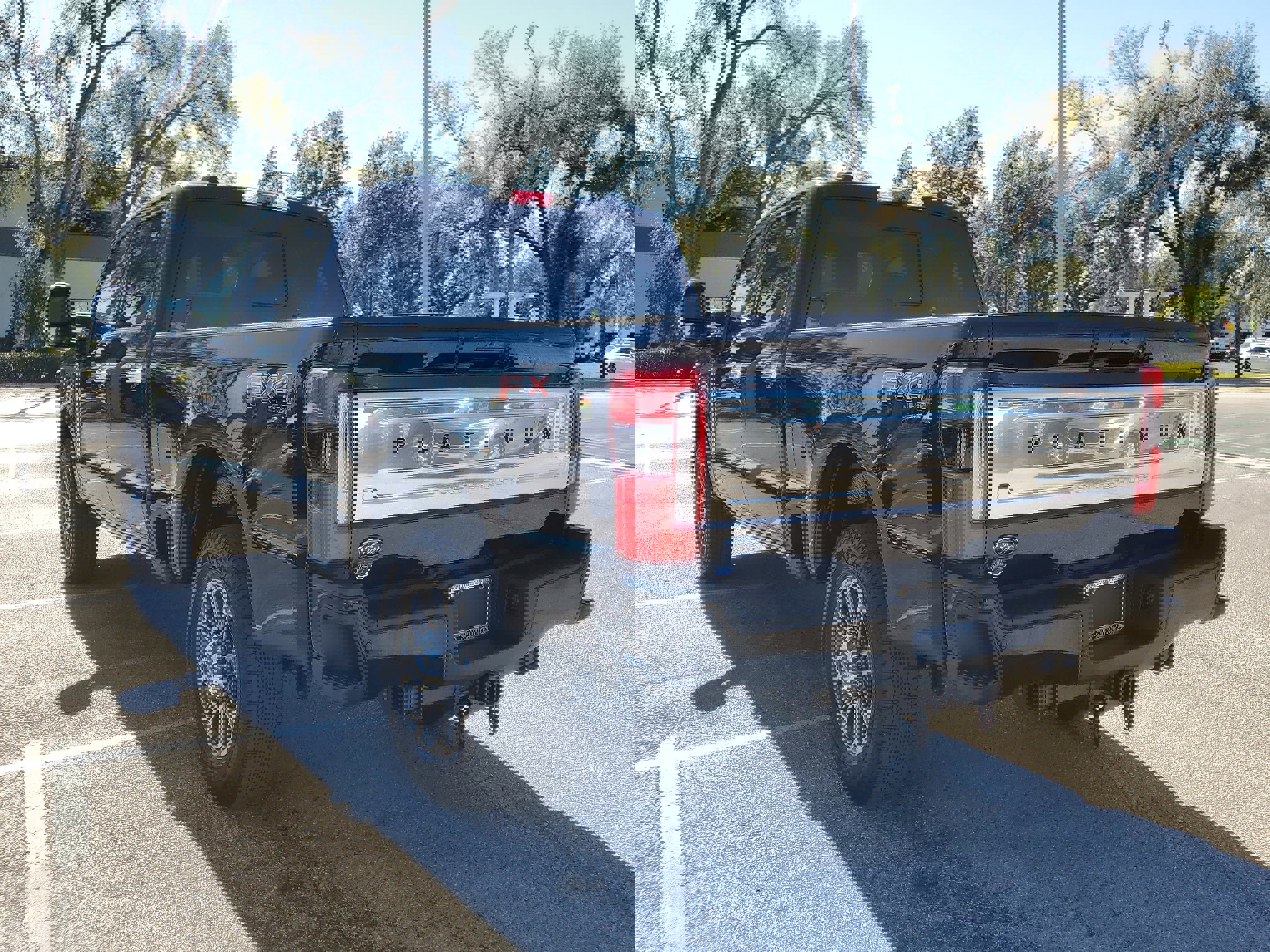 Used 2025 Ford F350 Platinum w/ Platinum Plus Package image 7