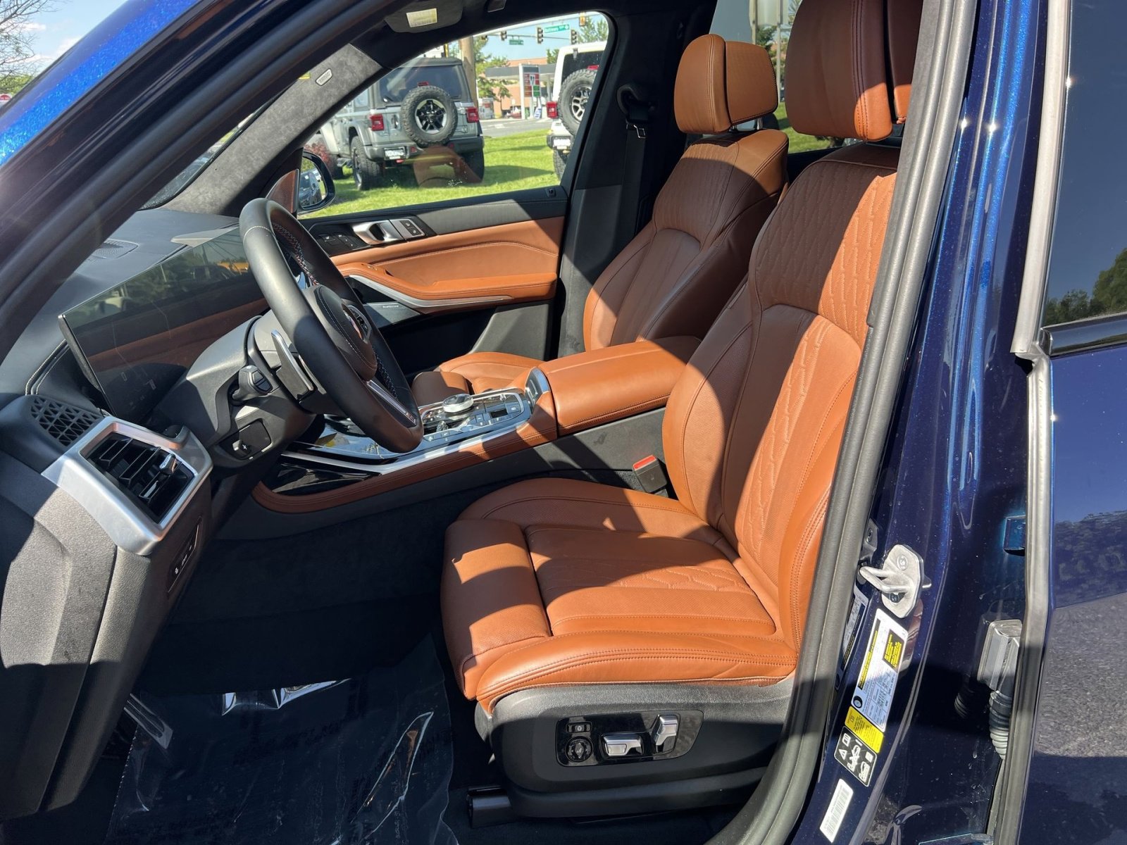 Used 2024 BMW X7 M60i w/ Executive Package AWD/4WD image 13