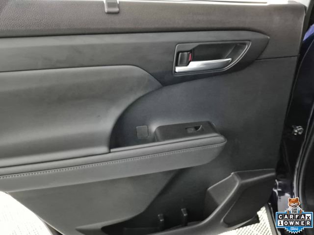 Used 2022 Toyota Highlander XSE image 25