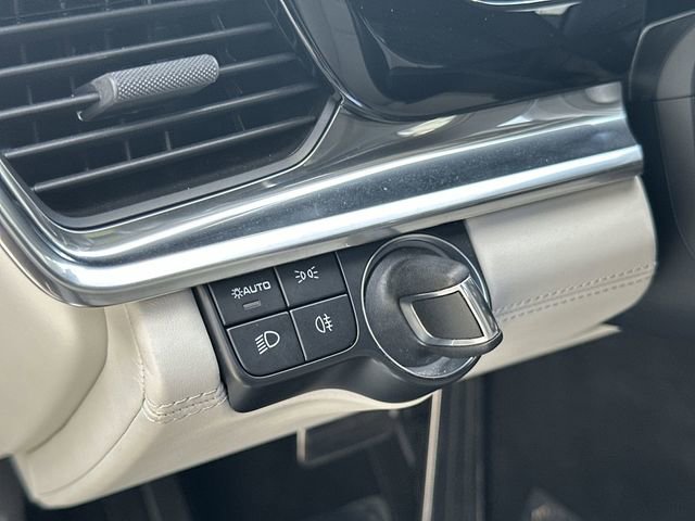 Used 2022 Porsche Panamera 4S image 39