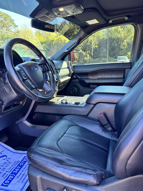 Used 2019 Ford Expedition Limited w/ Equipment Group 301A RWD image 17