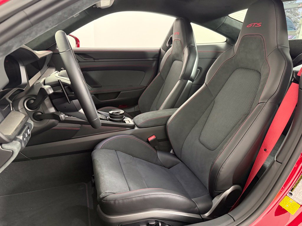 New 2026 Porsche 911 GTS image 5